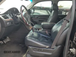 2012 Cadillac Escalade ESV Premium z VIN 1GYS4JEF5CR301440, wystawiony jako Copart lot #69517754 z przebiegiem 235 879 mil mil oraz Szkoda całkowita • Salvage title. Historia ofert i sprzedaży dostępna na DreamBid. Obrazek 7.