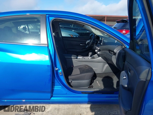 2024 Nissan Sentra SV with VIN 3N1AB8CV4RY272268, listed as a IAAI auction lot 42604720 with 26,422 mi miles and . Bid and sale history available at DreamBid. Image 5.
