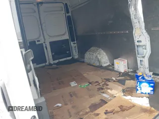 2018 Ram ProMaster Cargo with VIN 3C6URVJG3JE114543, listed as a IAAI auction lot 39218428 with 194,482 mi miles. Bid and sale history available at carsss.com. Image 8.