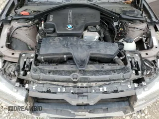 2013 BMW 3 Series 328i z VIN WBA3A5C56DF350294, wystawiony jako Copart lot #62420505 z przebiegiem 184 532 mil mil oraz Czysty tytuł • Clean title. Historia ofert i sprzedaży dostępna na DreamBid. Obrazek 11.