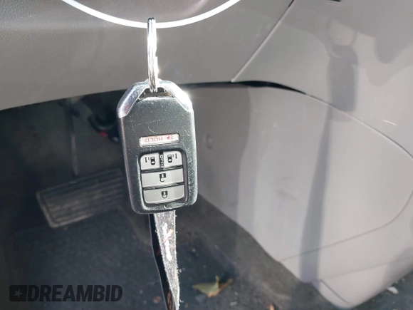 2017 Honda Odyssey SE with VIN 5FNRL5H31HB016523, listed as a IAAI auction lot 40998811 with 62,690 mi miles and . Bid and sale history available at carsss.com. Image 11.