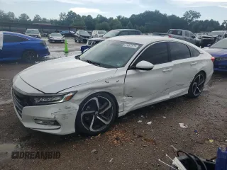 2020 Honda Accord Sport z VIN 1HGCV1F34LA119319, wystawiony jako Copart lot #61067575 z przebiegiem 67 561 mil mil oraz Szkoda całkowita • Salvage title. Historia ofert i sprzedaży dostępna na DreamBid. Obrazek 1.