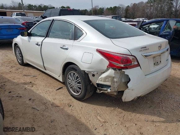 2013 Nissan Altima 2.5 SL with VIN 1N4AL3AP8DC168004, listed as a IAAI auction lot 41610400 with 222,511 mi miles. Bid and sale history available at carsss.com. Image 3.
