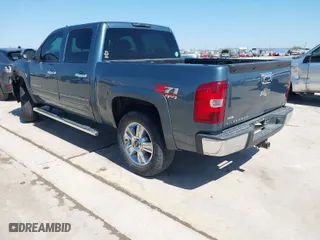2010 Chevrolet Silverado 1500 LT with VIN 3GCRKSE33AG251396, listed as a IAAI auction lot 41773362 with 176,979 mi miles. Bid and sale history available at carsss.com. Image 3.