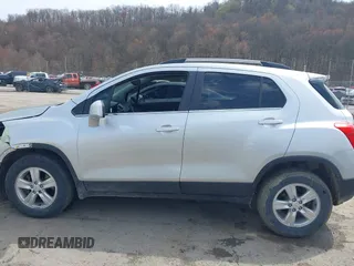 2015 Chevrolet Trax LT with VIN KL7CJRSB2FB171503, listed as a IAAI auction lot 41935289 with 115,880 mi miles and . Bid and sale history available at carsss.com. Image 14.