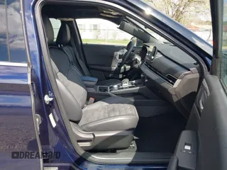 2022 Mitsubishi Outlander SE z VIN JA4J4UA89NZ077502, wystawiony jako IAAI lot #41897917 z przebiegiem 26 045 mil mil oraz . Historia ofert i sprzedaży dostępna na DreamBid. Obrazek 5.
