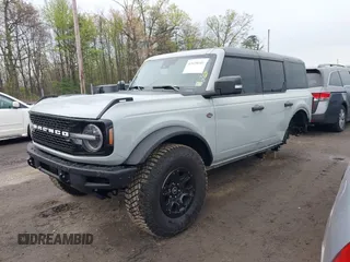2024 Ford Bronco Wildtrak z VIN 1FMEE2BP4RLA65714, wystawiony jako IAAI lot #42028101 z przebiegiem 5478 mil mil oraz . Historia ofert i sprzedaży dostępna na DreamBid. Obrazek 17.