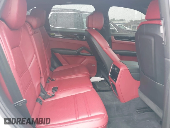 2019 Porsche Cayenne S z VIN WP1AB2AY2KDA64548, wystawiony jako IAAI lot #42316649 z przebiegiem 28 110 mil mil oraz . Historia ofert i sprzedaży dostępna na DreamBid. Obrazek 8.