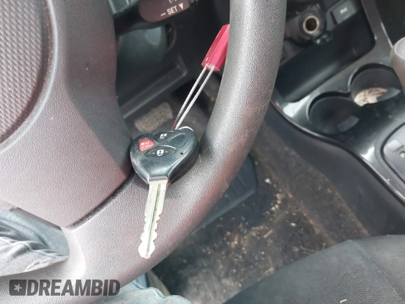 2008 Scion xD z VIN JTKKU10478J028558, wystawiony jako IAAI lot #42139762 z przebiegiem 190 691 mil mil oraz . Historia ofert i sprzedaży dostępna na DreamBid. Obrazek 11.