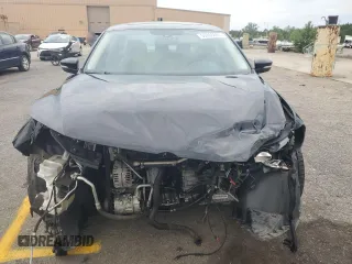 2013 Volkswagen Passat SE z VIN 1VWBH7A37DC110614, wystawiony jako Copart lot #55903665 z przebiegiem 121 117 mil mil oraz Szkoda całkowita • Salvage title. Historia ofert i sprzedaży dostępna na DreamBid. Obrazek 5.