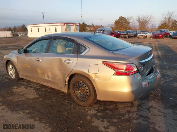 2015 Nissan Altima 2.5 S with VIN 1N4AL3APXFC299387, listed as a IAAI auction lot 41203760 with 132,528 mi miles. Bid and sale history available at carsss.com. Image 3.