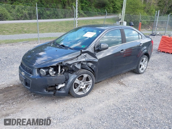 2016 Chevrolet Sonic LTZ z VIN 1G1JE5SB5G4137710, wystawiony jako IAAI lot #42131625 z przebiegiem 152 941 mil mil oraz . Historia ofert i sprzedaży dostępna na DreamBid. Obrazek 20.