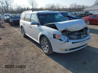 2010 Ford Flex Limited z VIN 2FMGK5DC7ABA62758, wystawiony jako IAAI lot #42015971 z przebiegiem 232 240 mil mil oraz . Historia ofert i sprzedaży dostępna na DreamBid. Obrazek 1.