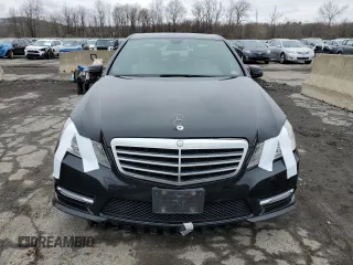 2012 Mercedes-Benz E 350 Luxury with VIN WDDHF8JB3CA624167, listed as a Copart auction lot 52802215 with 87,989 mi miles and Salvage title. Bid and sale history available at DreamBid. Image 5.