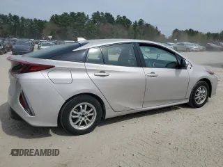 2018 Toyota Prius Plus with VIN JTDKARFP2J3095918, listed as a Copart auction lot 53700165 with 40,543 mi miles and Salvage Title. Bid and sale history available at DreamBid. Image 3.
