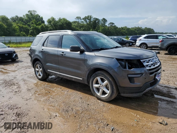 2018 Ford Explorer XLT z VIN 1FM5K7D80JGC64509, wystawiony jako Copart lot #60110275 z przebiegiem 60 711 mil mil oraz Szkoda całkowita • Salvage title. Historia ofert i sprzedaży dostępna na DreamBid. Obrazek 1.