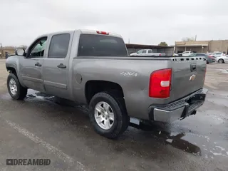 2007 Chevrolet Silverado 1500 LTZ with VIN 2GCEK13M571637081, listed as a IAAI auction lot 41085702 with 202,998 mi miles. Bid and sale history available at carsss.com. Image 3.