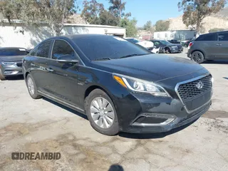 2017 Hyundai Sonata Hybrid SE with VIN KMHE24L18HA059522, listed as a IAAI auction lot 41646342 with 160,054 mi miles. Bid and sale history available at carsss.com. Image 1.