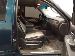 2007 Chevrolet Suburban LTZ with VIN 3GNFK16337G265066, listed as a IAAI auction lot 42373286 with 241,759 mi miles and . Bid and sale history available at DreamBid. Image 5.