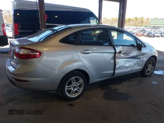 2018 Ford Fiesta SE with VIN 3FADP4BJXJM138126, listed as a IAAI auction lot 42006057 with 188,156 mi miles. Bid and sale history available at carsss.com. Image 4.