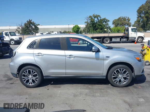 2019 Mitsubishi Outlander SE with VIN JA4AP4AU3KU021343, listed as a IAAI auction lot 42496332 with 59,566 mi miles and . Bid and sale history available at DreamBid. Image 14.