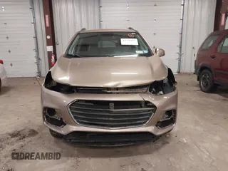 2018 Chevrolet Trax LT with VIN 3GNCJPSB4JL161027, listed as a IAAI auction lot 41750427 with 64,683 mi miles. Bid and sale history available at carsss.com. Image 12.