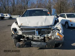 2005 Dodge Durango SLT with VIN 1D4HB48DX5F529653, listed as a Copart auction lot 44368905 with 136,743 mi miles and Salvage title. Bid and sale history available at DreamBid. Image 5.