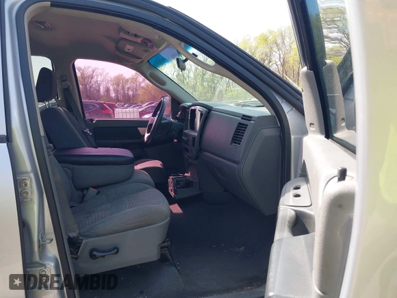 2007 Dodge 1500 SLT with VIN 1D7HA18247S273944, listed as a IAAI auction lot 41995997 with 130,150 mi miles and . Bid and sale history available at DreamBid. Image 5.