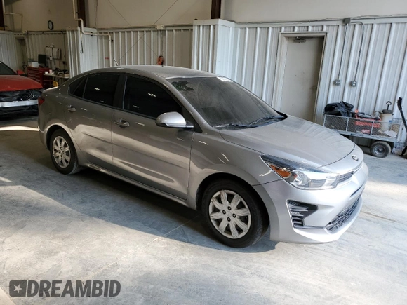 2021 Kia Rio LX with VIN 3KPA24AD8ME365594, listed as a Copart auction lot 70872864 with 68,808 mi miles and Salvage Title. Bid and sale history available at DreamBid. Image 4.