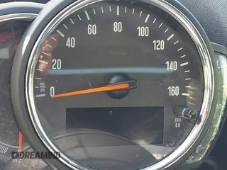 2019 MINI Countryman Cooper S с VIN WMZYT3C55K3E97201, выставлен на аукционе IAAI как лот 40550228 с пробегом Не указан миль и . История ставок и продаж доступна на DreamBid. Изображение 15.