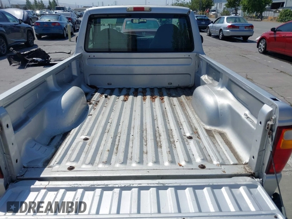 2001 Mazda B-Series Truck DS z VIN 4F4YR12U61TM14583, wystawiony jako IAAI lot #42427839 z przebiegiem 85 607 mil mil oraz . Historia ofert i sprzedaży dostępna na DreamBid. Obrazek 8.