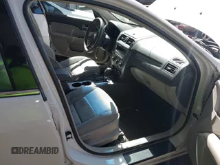 2010 Ford Fusion SE with VIN 3FAHP0HAXAR111738, listed as a IAAI auction lot 41785029 with 210,576 mi miles. Bid and sale history available at carsss.com. Image 5.