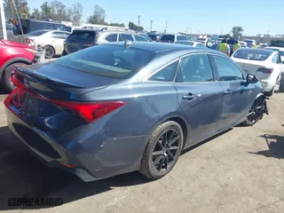 2019 Toyota Avalon Hybrid Limited with VIN 4T1B21FB9KU004539, listed as a IAAI auction lot 41784328 with 99,811 mi miles. Bid and sale history available at carsss.com. Image 4.