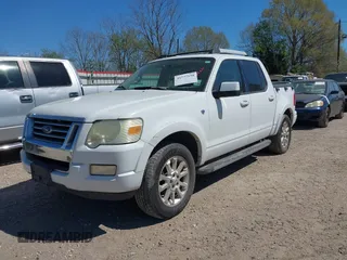 2007 Ford Explorer Sport Trac Limited z VIN 1FMEU33887UA07578, wystawiony jako IAAI lot #41777150 z przebiegiem 221 223 mil mil oraz . Historia ofert i sprzedaży dostępna na DreamBid. Obrazek 2.