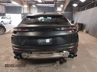 2019 Lamborghini Urus z VIN ZPBUA1ZL4KLA03222, wystawiony jako IAAI lot #41920029 z przebiegiem 57 055 mil mil oraz . Historia ofert i sprzedaży dostępna na DreamBid. Obrazek 16.