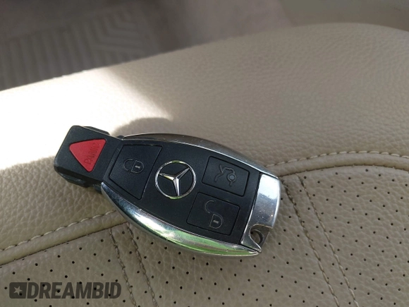 2015 Mercedes-Benz GL-Class GL 450 with VIN 4JGDF6EE8FA542288, listed as a IAAI auction lot 42098527 with 115,312 mi miles. Bid and sale history available at carsss.com. Image 11.