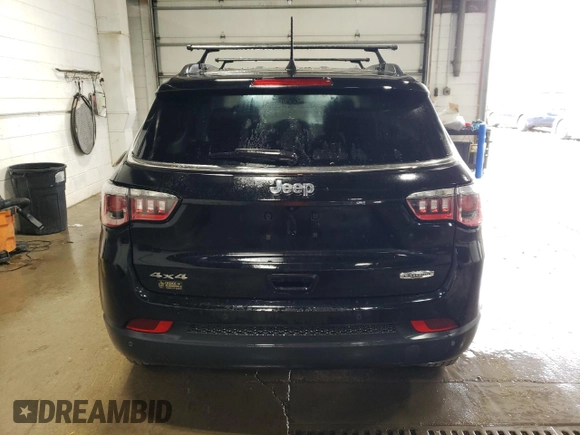 2018 Jeep Compass Latitude z VIN 3C4NJDBB5JT392910, wystawiony jako Copart lot #58401385 z przebiegiem 93 739 mil mil oraz Szkoda całkowita • Salvage title. Historia ofert i sprzedaży dostępna na DreamBid. Obrazek 6.