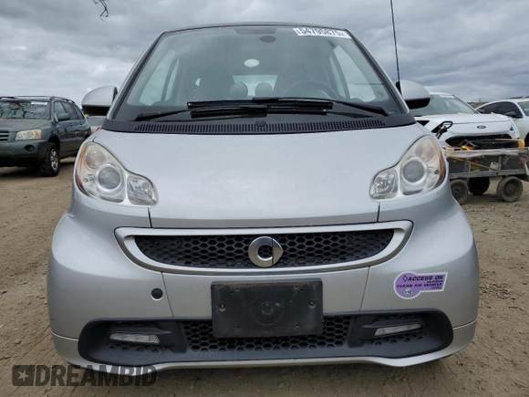 2016 Smart fortwo Passion z VIN WMEEJ9AA0GK843193, wystawiony jako Copart lot #54795875 z przebiegiem 23 136 mil mil oraz Czysty tytuł • Clean title. Historia ofert i sprzedaży dostępna na DreamBid. Obrazek 5.