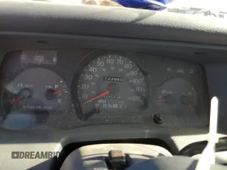 2000 Mercury Grand Marquis LS z VIN 2MEFM75W7YX626483, wystawiony jako Copart lot #54868355 z przebiegiem 233 985 mil mil oraz Tytuł czysty. Historia ofert i sprzedaży dostępna na DreamBid. Obrazek 9.