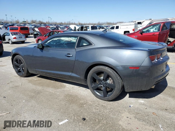 2010 Chevrolet Camaro 2SS z VIN 2G1FT1EW1A9133855, wystawiony jako Copart lot #49409505 z przebiegiem 115 651 mil mil oraz Szkody całkowita. Historia ofert i sprzedaży dostępna na DreamBid. Obrazek 2.