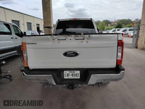 2018 Ford F-250 XL with VIN 1FT7W2BT1JEC45930, listed as a IAAI auction lot 42717462 with 134,466 mi miles and . Bid and sale history available at DreamBid. Image 15.