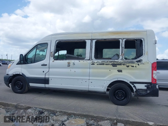 2015 Ford Transit XL z VIN 1FBZX2CG6FKB08485, wystawiony jako IAAI lot #42011667 z przebiegiem 229 118 mil mil oraz . Historia ofert i sprzedaży dostępna na DreamBid. Obrazek 14.