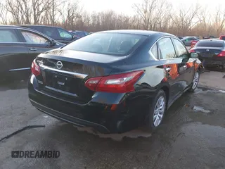 2018 Nissan Altima 2.5 S with VIN 1N4AL3AP9JC473345, listed as a IAAI auction lot 41803135 with 92,173 mi miles. Bid and sale history available at carsss.com. Image 4.