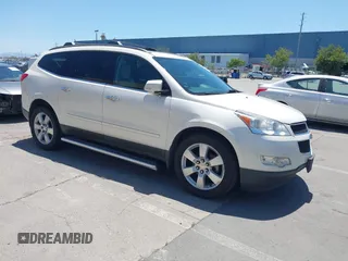 2012 Chevrolet Traverse LTZ z VIN 1GNKVLED5CJ210140, wystawiony jako IAAI lot #42321411 z przebiegiem 196 202 mil mil oraz . Historia ofert i sprzedaży dostępna na DreamBid. Obrazek 1.