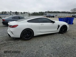 2020 BMW M8 z VIN WBSAE0C09LCD76941, wystawiony jako Copart lot #43378505 z przebiegiem 67 146 mil mil oraz Czysty tytuł • Clean title. Historia ofert i sprzedaży dostępna na DreamBid. Obrazek 3.