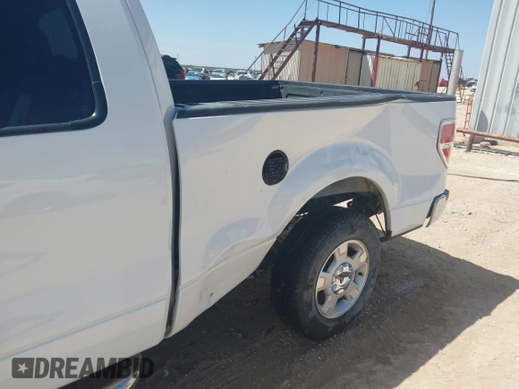 2013 Ford F-150 XL z VIN 1FTEX1CM4DFC79980, wystawiony jako IAAI lot #41882064 z przebiegiem 62 304 mil mil oraz . Historia ofert i sprzedaży dostępna na DreamBid. Obrazek 6.