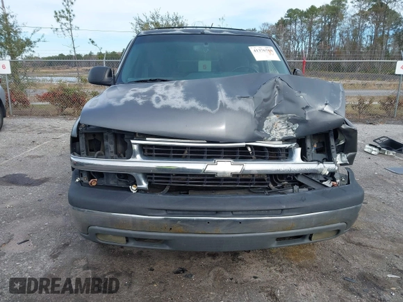 2002 Chevrolet Tahoe LS with VIN 1GNEC13VX2R156255, listed as a IAAI auction lot 41376768 with 246,305 mi miles. Bid and sale history available at carsss.com. Image 13.