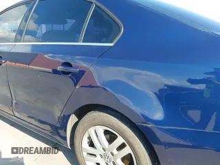 2013 Volkswagen Jetta SE with VIN 3VWDP7AJ5DM293584, listed as a IAAI auction lot 42112747 with 139,251 mi miles and . Bid and sale history available at DreamBid. Image 19.