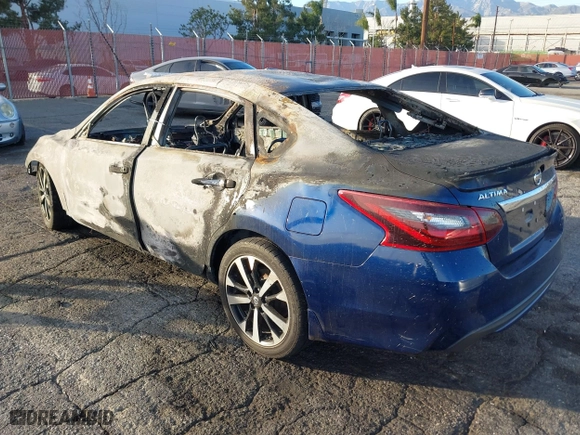 2018 Nissan Altima 2.5 SL with VIN 1N4AL3AP1JC119920, listed as a IAAI auction lot 41387558 with 1 mi miles. Bid and sale history available at carsss.com. Image 3.