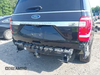 2021 Ford Expedition Max XLT z VIN 1FMJK1HT8MEA43377, wystawiony jako IAAI lot #42311297 z przebiegiem 81 131 mil mil oraz . Historia ofert i sprzedaży dostępna na DreamBid. Obrazek 20.